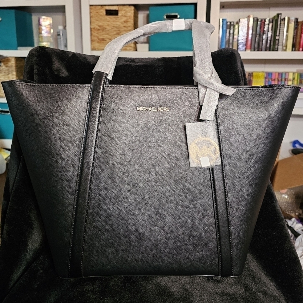 🌟NWT🌟 Michael Kors LARGE Black Tote